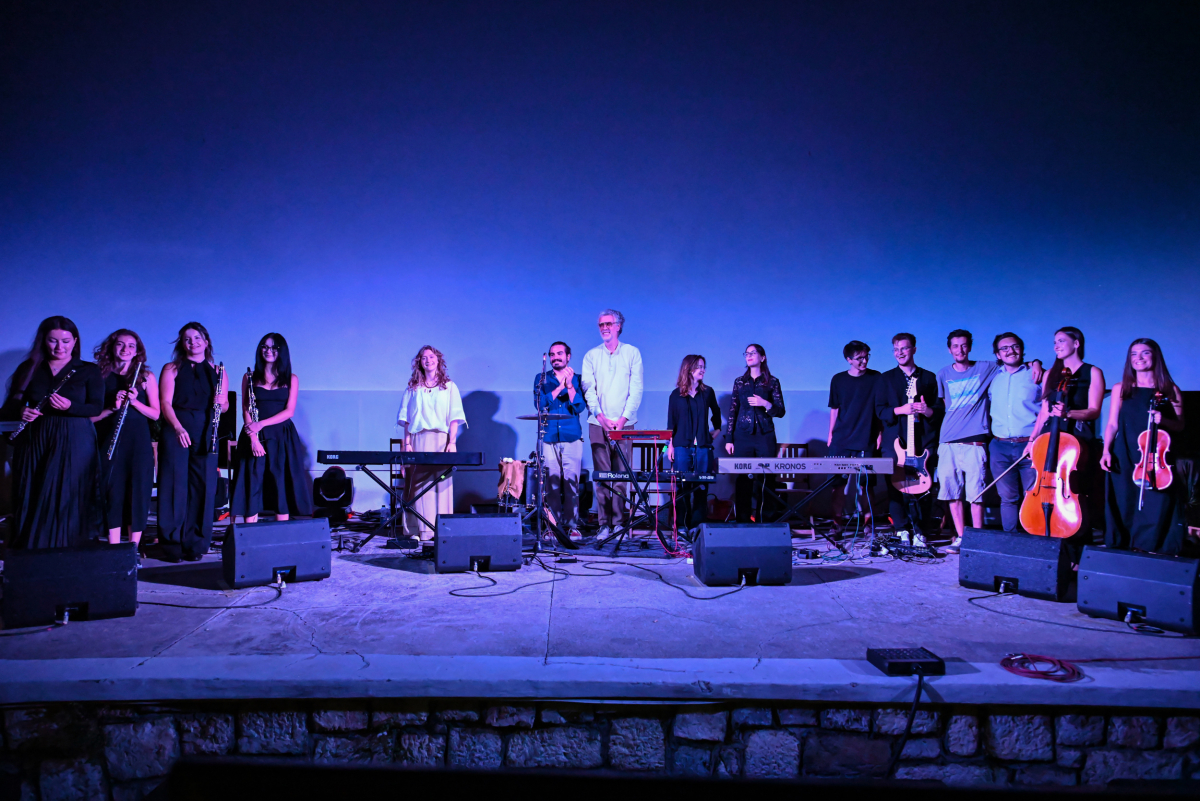 Experimental Ensemble Resounded