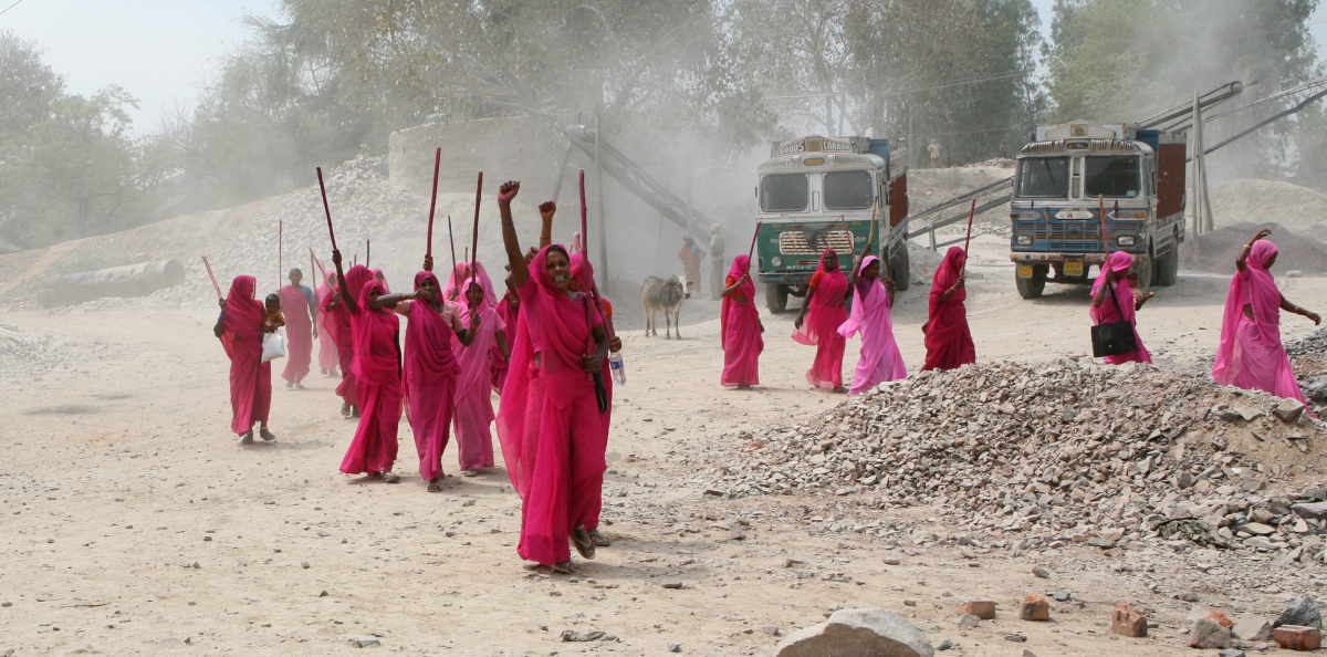 Gulabi Gang