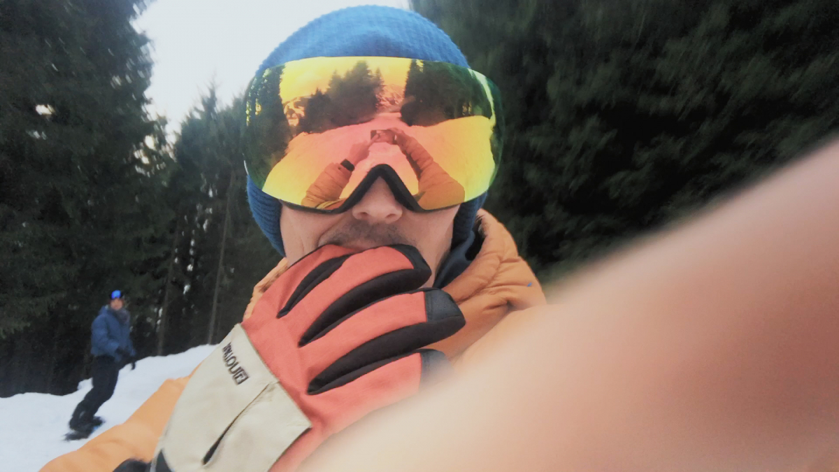 Guy Proposes to His Girlfriend on a Mountain