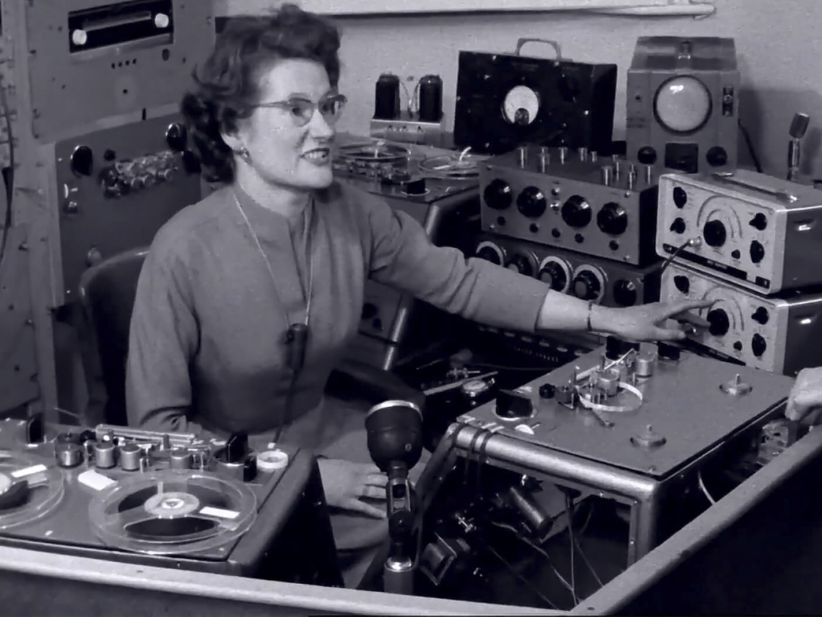 Sisters with Transistors
